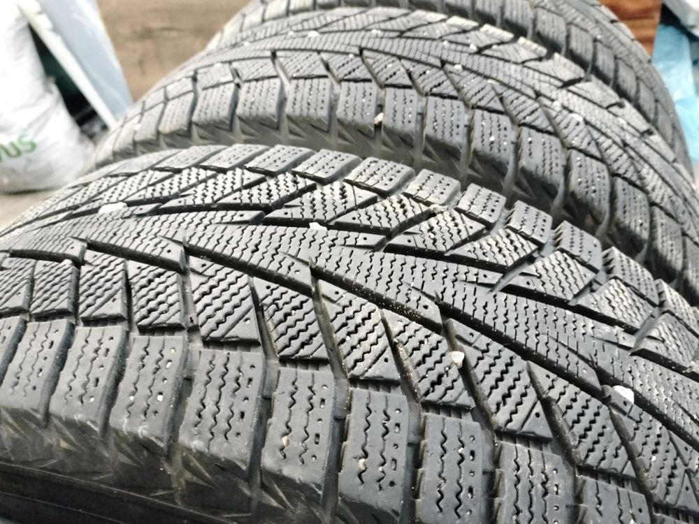 Зимова резина диски R15 114,3 Hankook winter icept iz2 205/70/15