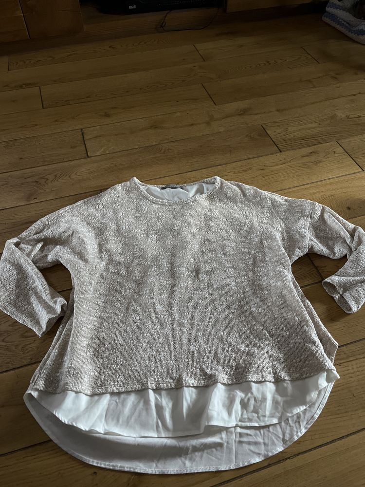 Sweter ze zlotą nitką z koszulą
