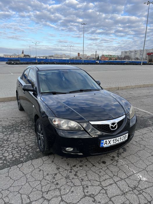 Продам автомобиль Мазда 3