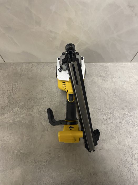 DeWALT DCN692 20Vmax каркасний нейлер 30кут 50-90мм Мексика