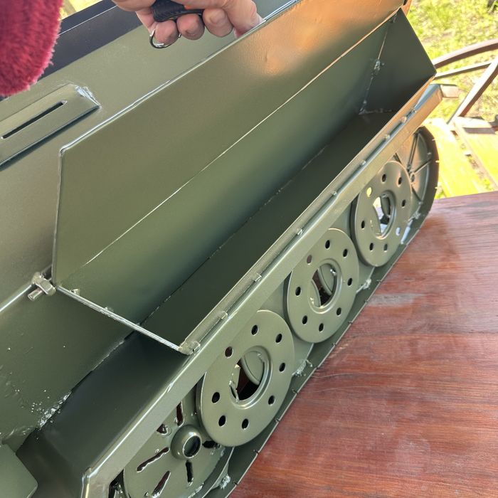 Мангал Ханомаг макет на Подарок