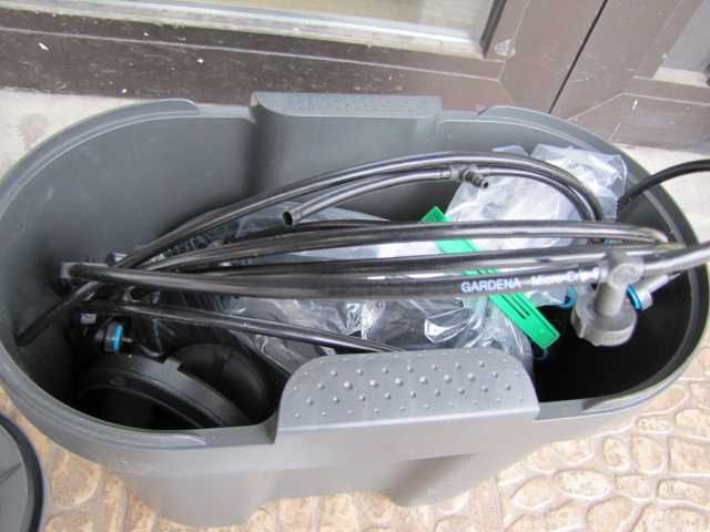 Gardena AquaBloom solarny zestaw nawadniający ze zbiornikiem wodnym