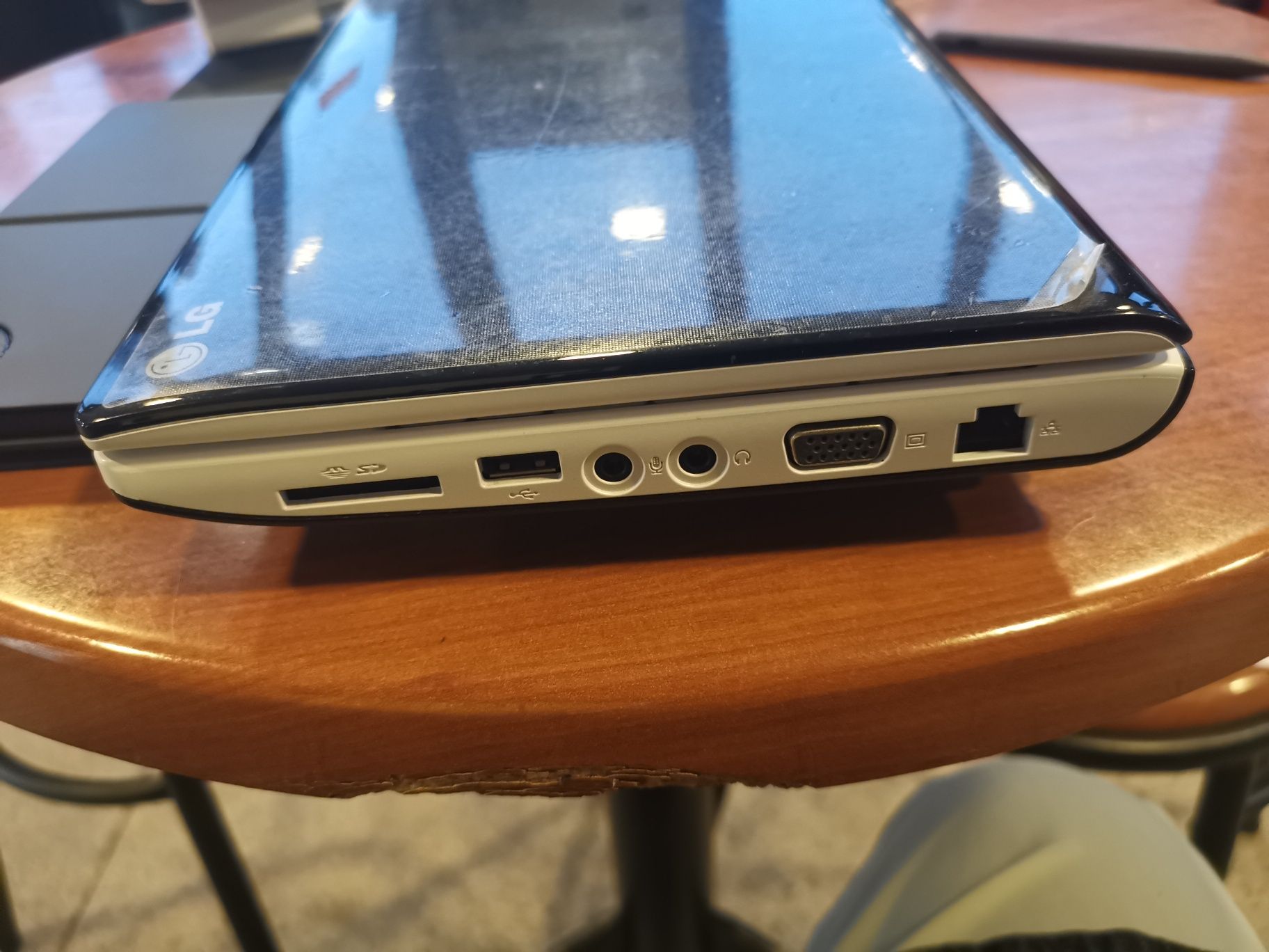 LG note book x110