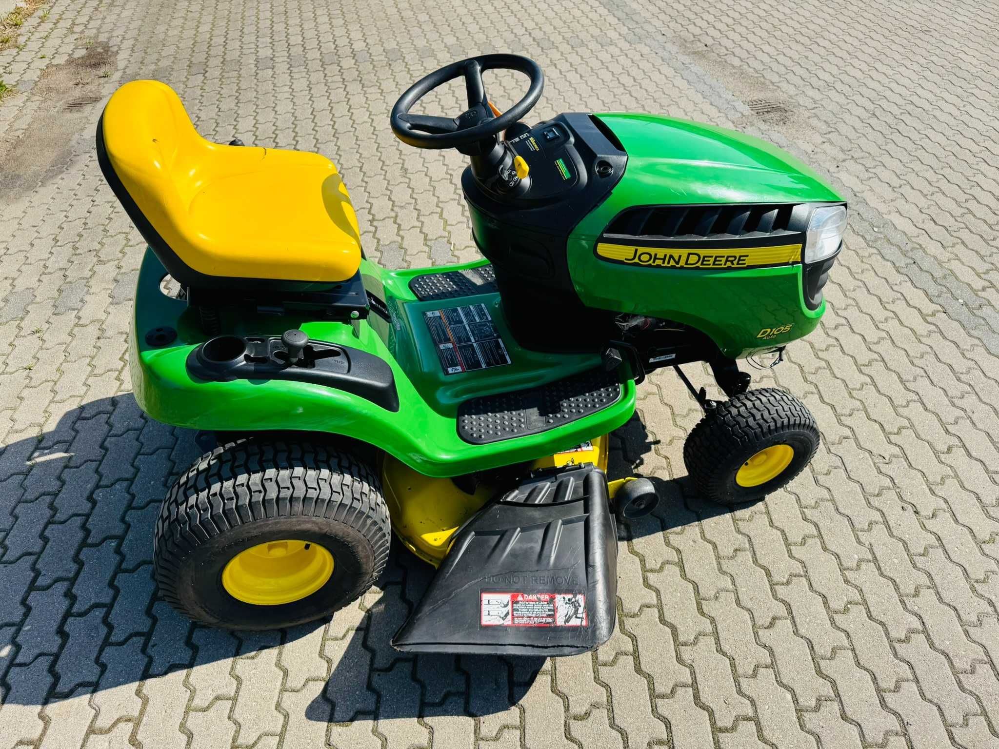 Traktorek kosiarka John Deere D105 Briggs&Stratton z USA! 21KM