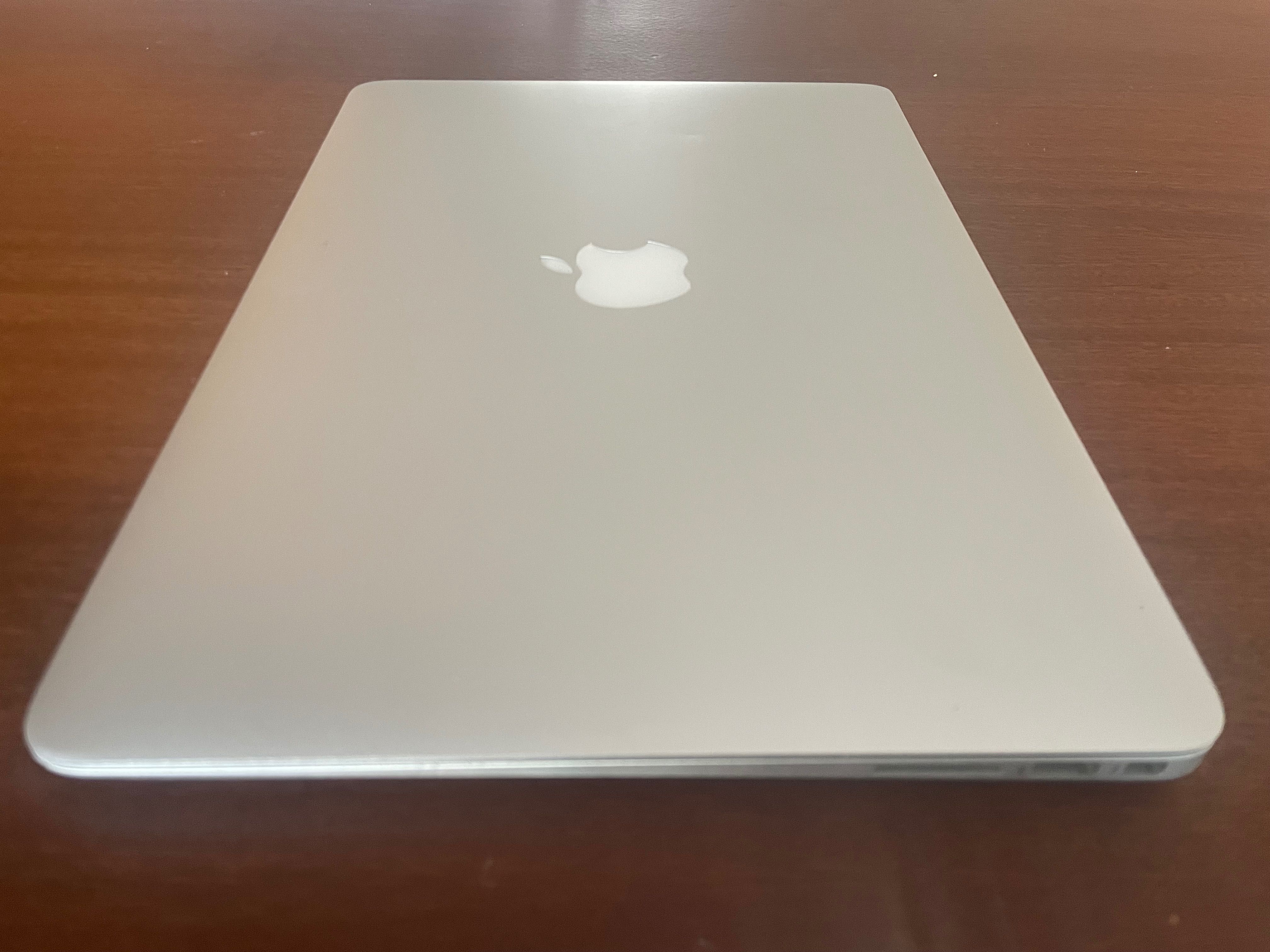 MacBook Air (early 2014) - 13 polegadas