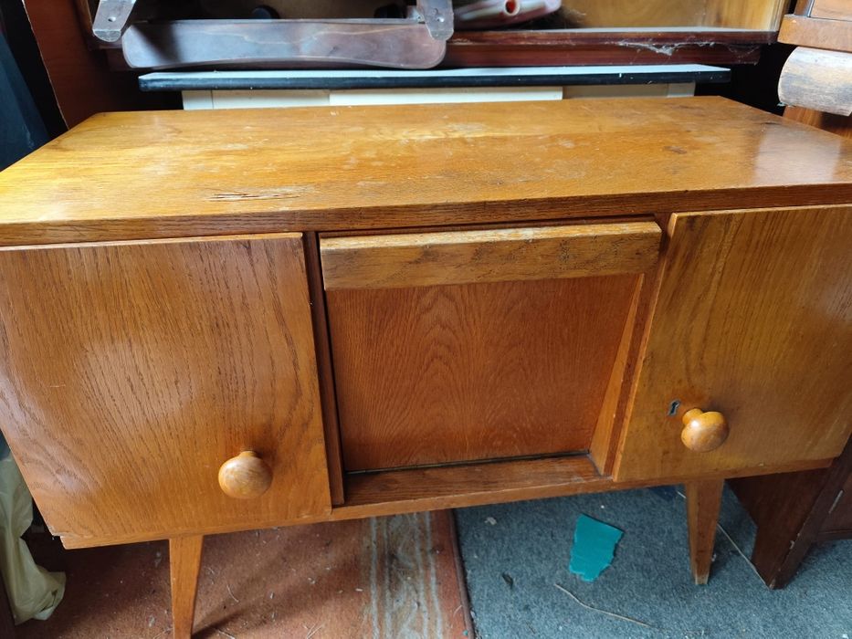 Komoda, szafka pod radio typ 859 Głuchołaskie Fabryki Mebli unikat PRL