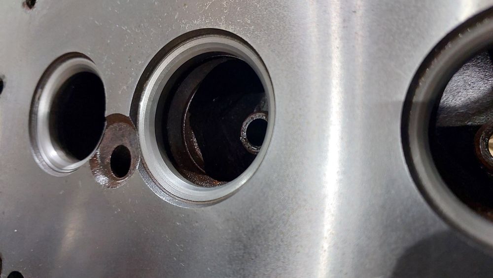 Головка блоку циліндрів ГБЦ ЮМЗ Д-65 після відновлення