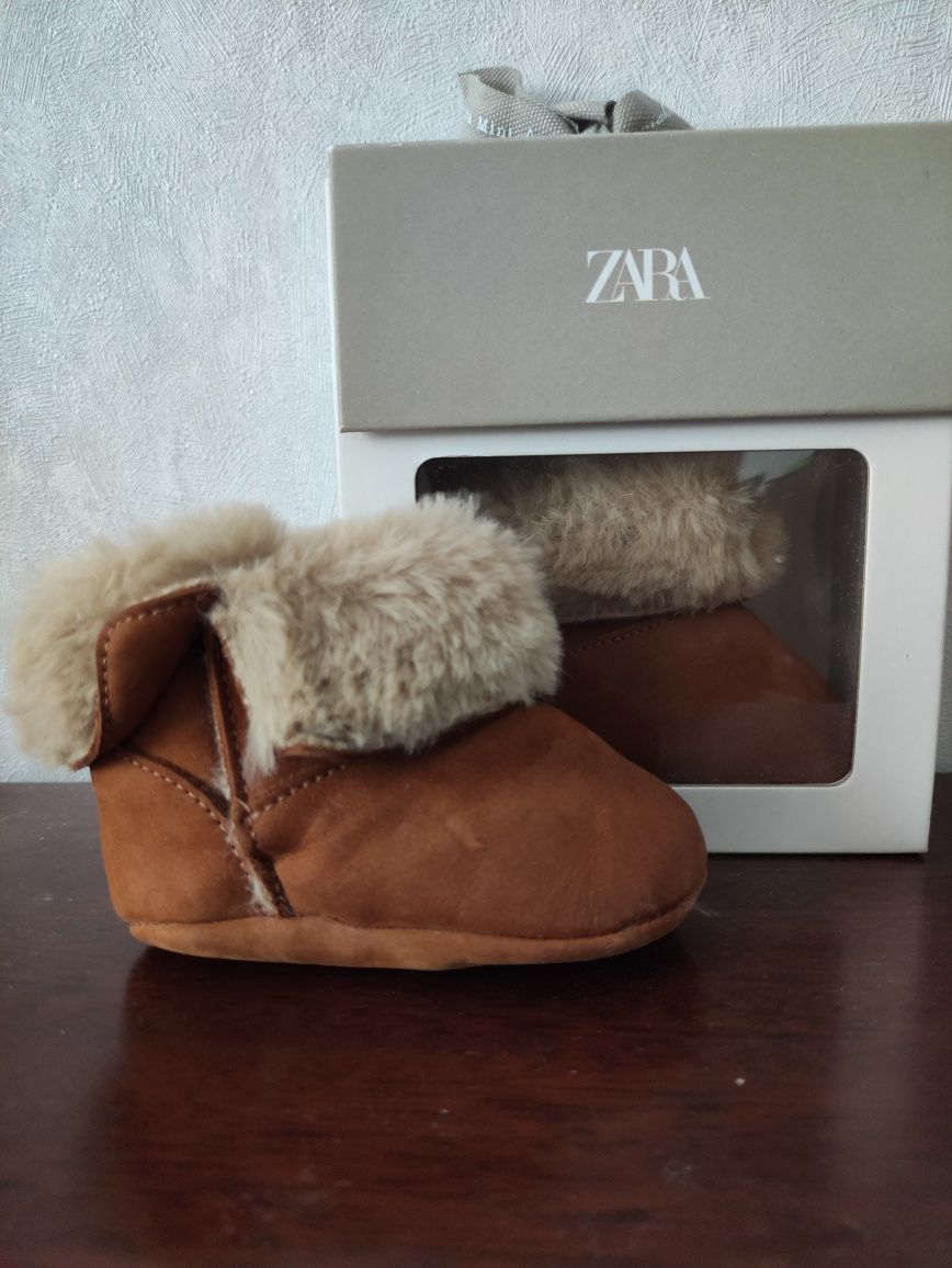 Продам дитячі пінетки фірми Zara