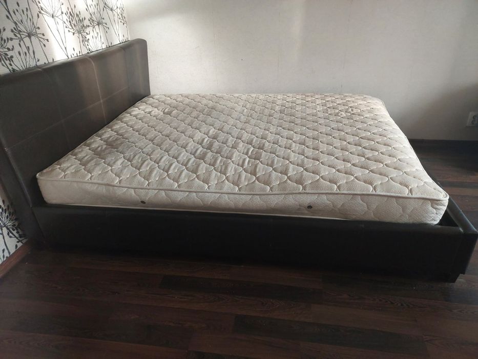 Продам ліжко кровать