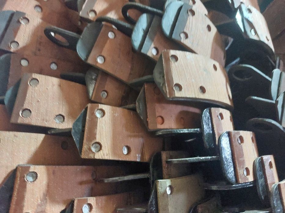 Продам колодки тормозні, та накладки тормозні і щеплення,а також лента