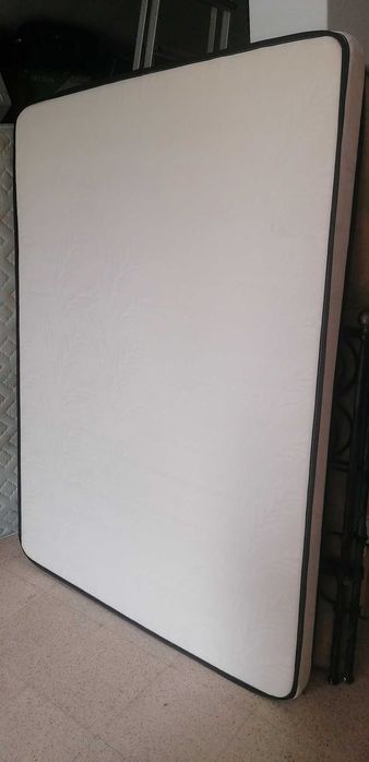 Colchão 1,90x1,40 espuma Possibilidade de entrega