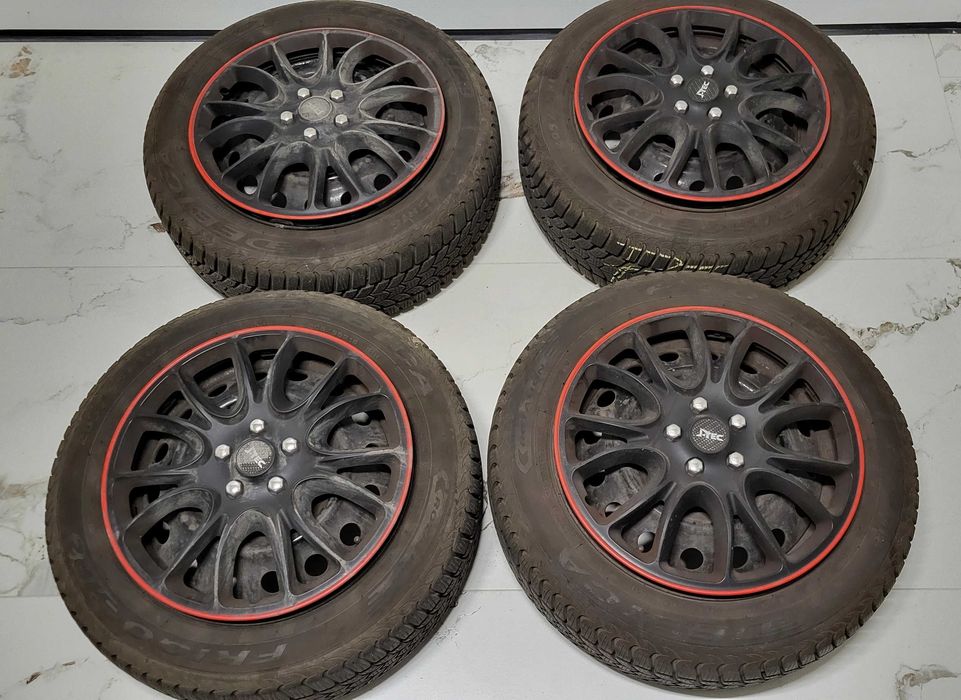 Opony zimowe 205/55 R16 z 2021 roku + koła stalowe 16" do Honda