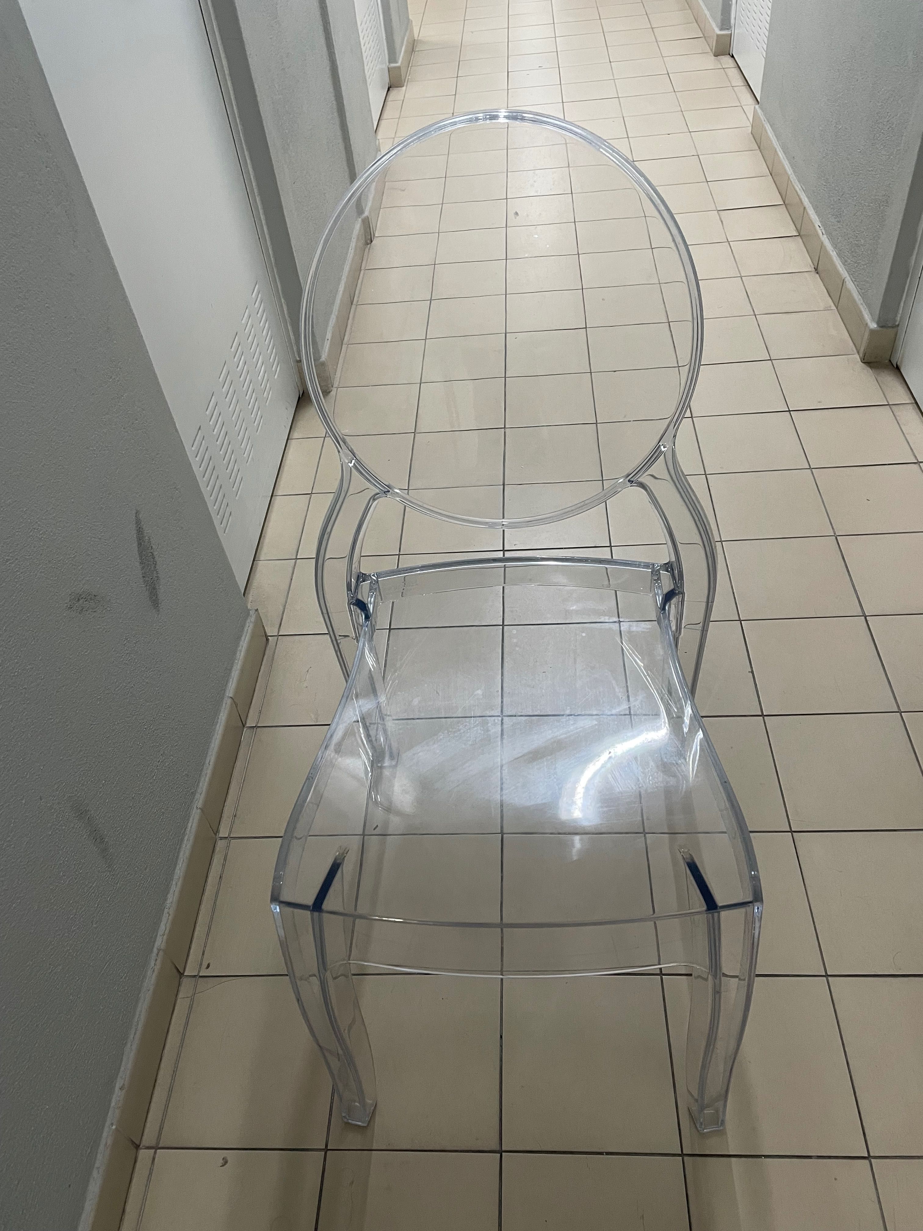 Cadeira Laskasas transparente