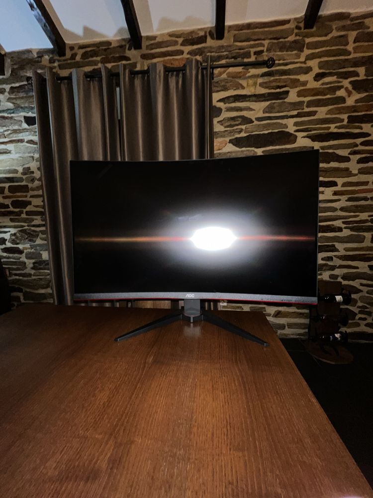 Monitor AOC (240hz) Curvo 32”