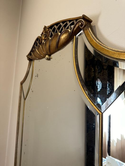 Espelho antigo com moldura