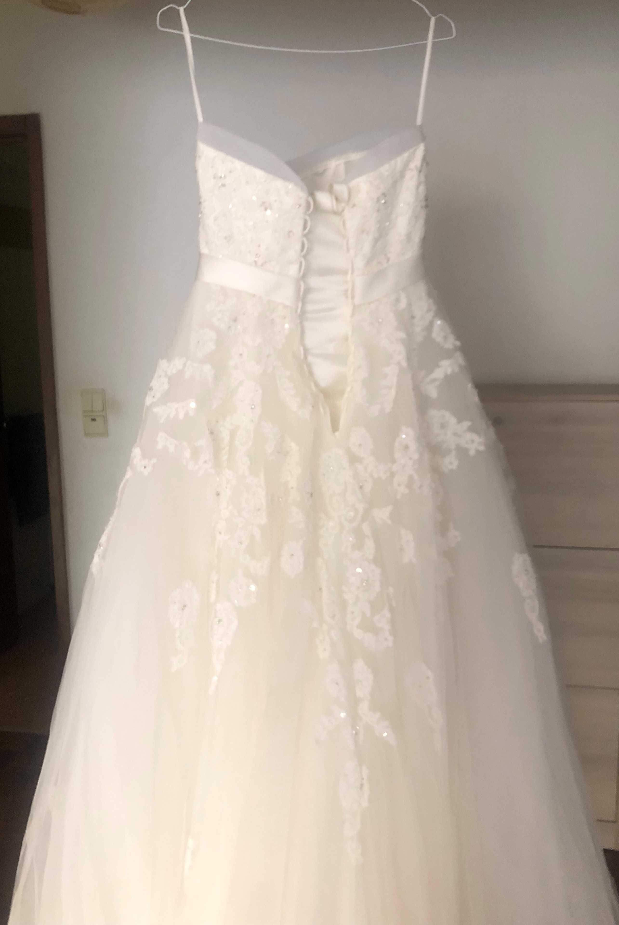 Vestido Noiva San Patrick com véu incluído