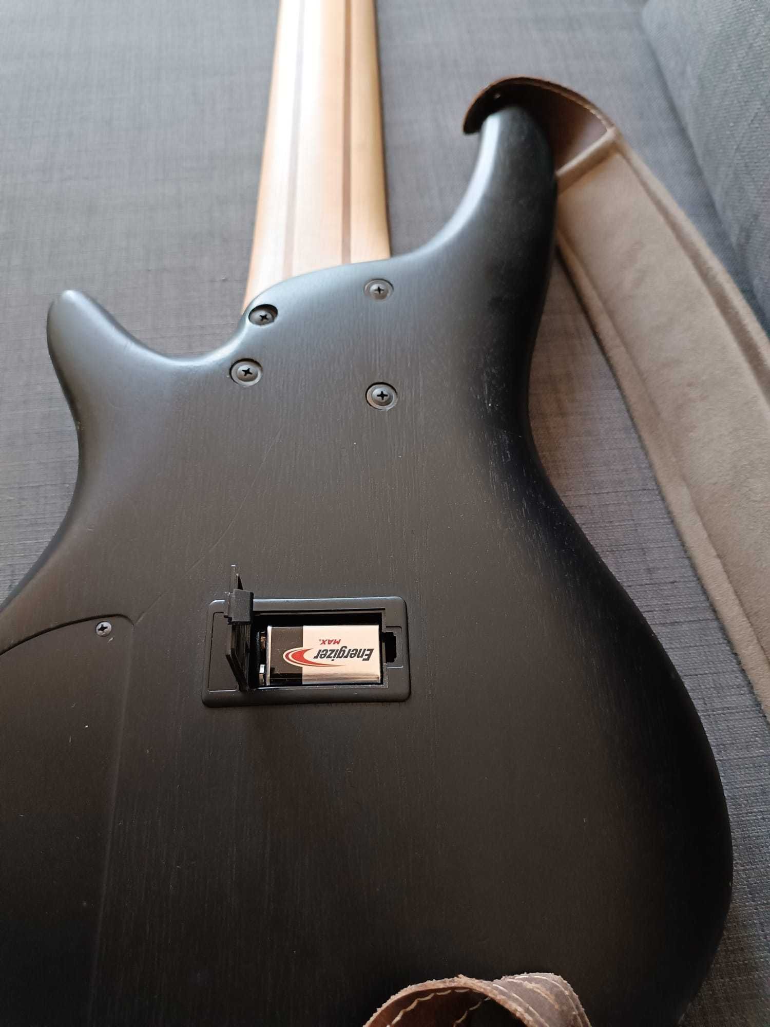Baixo 6 Cordas SDGR Ibanez - SR306EB - Excelente som