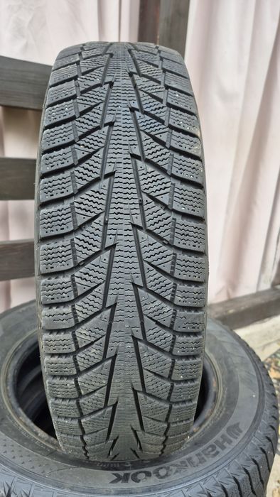 Шини Hankook 
175/70/R14 88 т
Made korea
Рік 23
