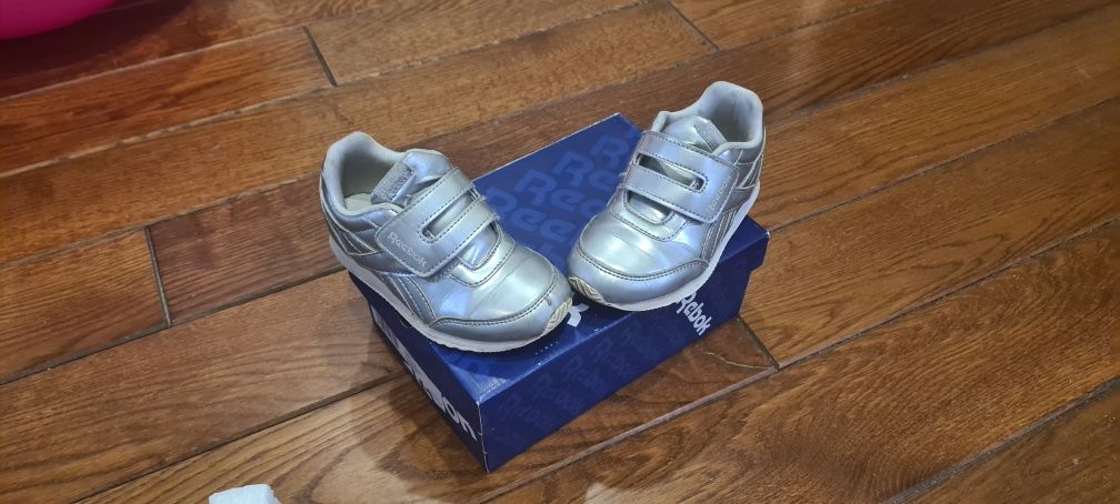 кросівки дитячі REEBOK 26р.(15,5см)