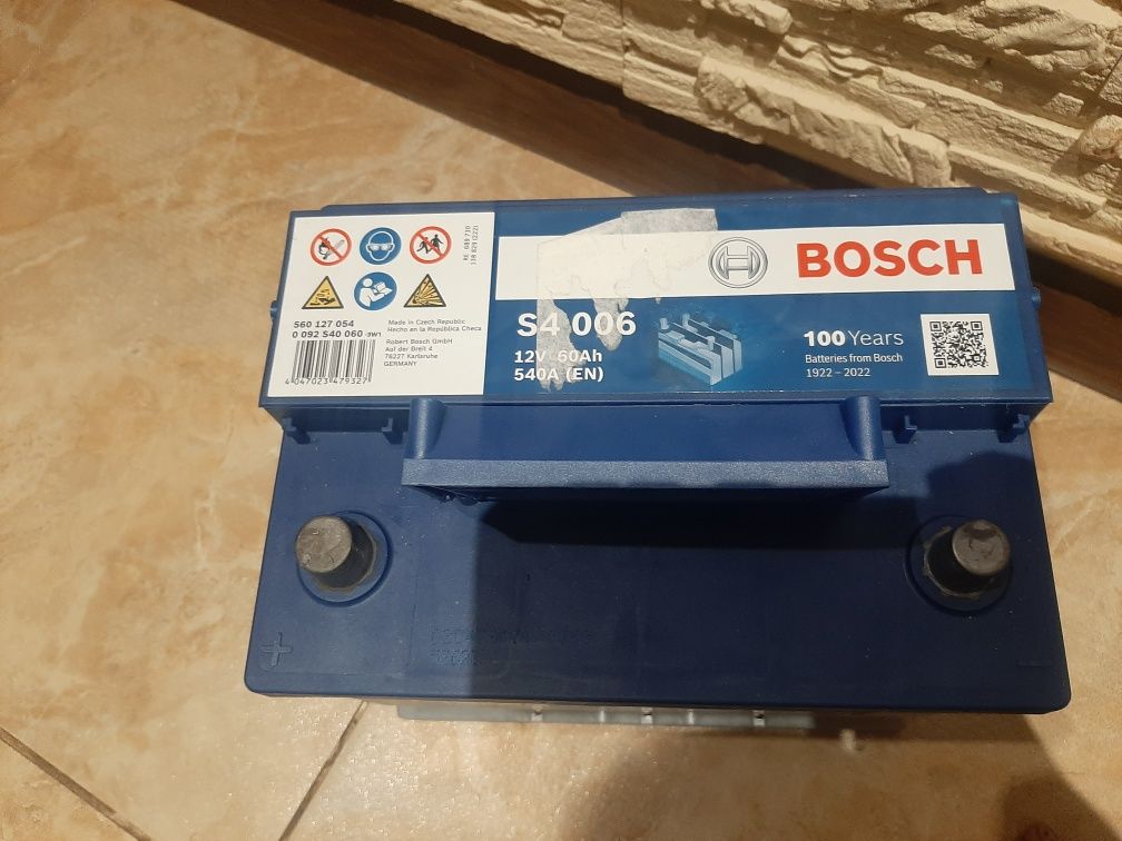 Акумулятор авто Bosch 60Ah