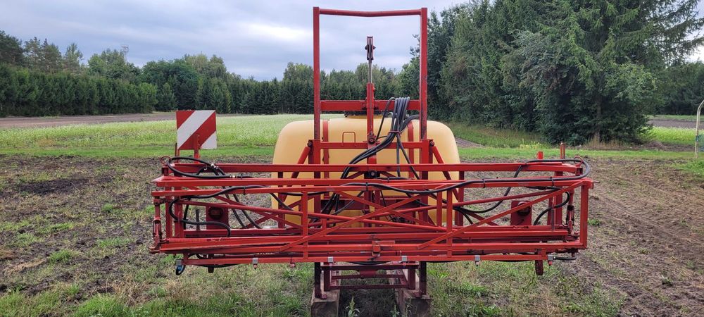 OPRYSKIWACZ RAU 800l, 15m, zawieszany, sterownik