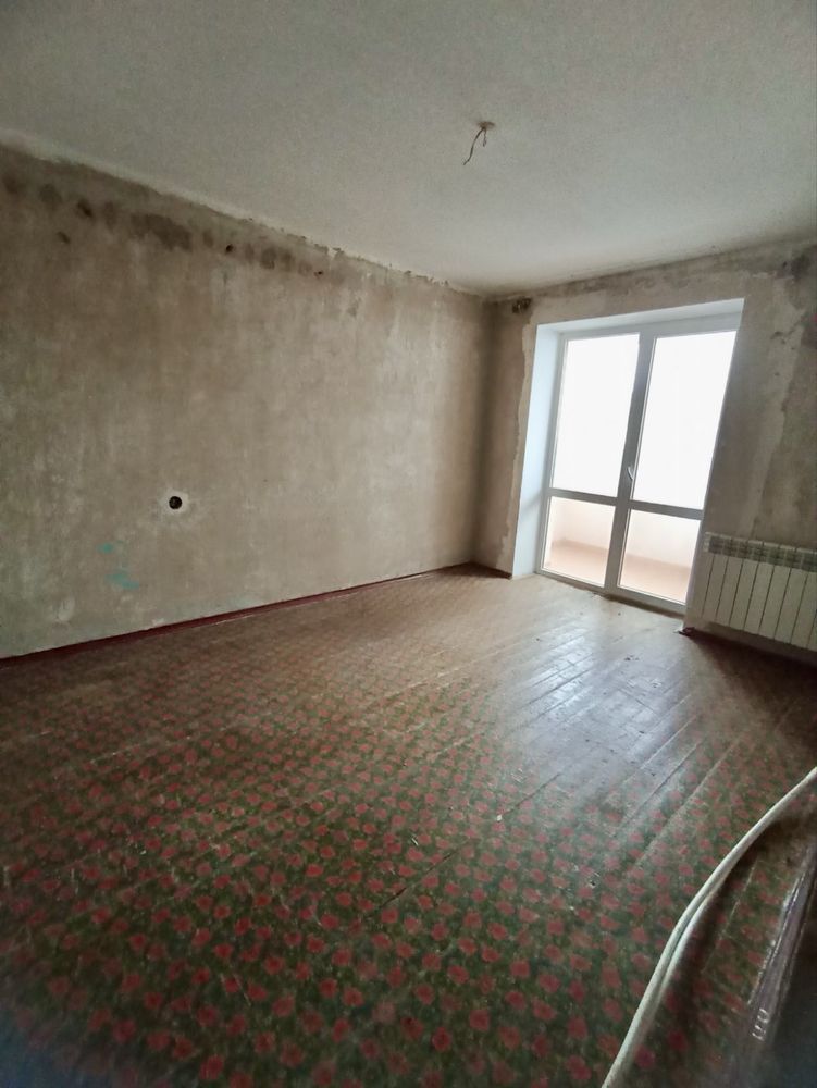Продам 4-кімнатну квартиру з автономним опаленням