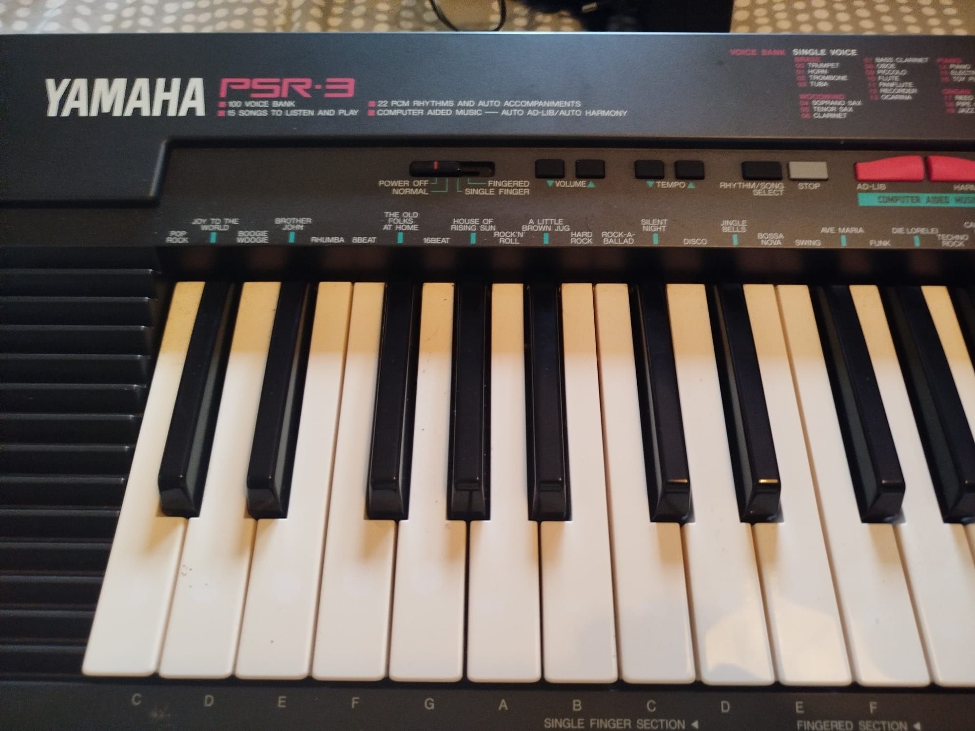 Teclado musical Yamaha PSR-3 plus Impecável !!