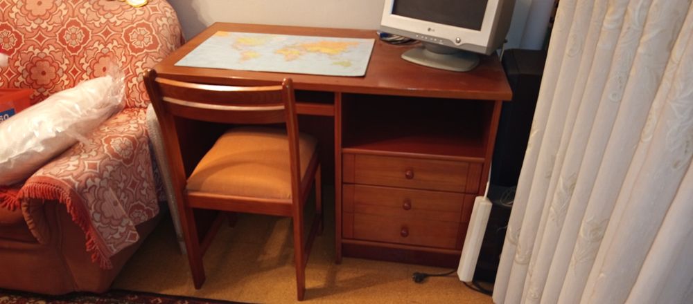 Móvel secretária + cadeira