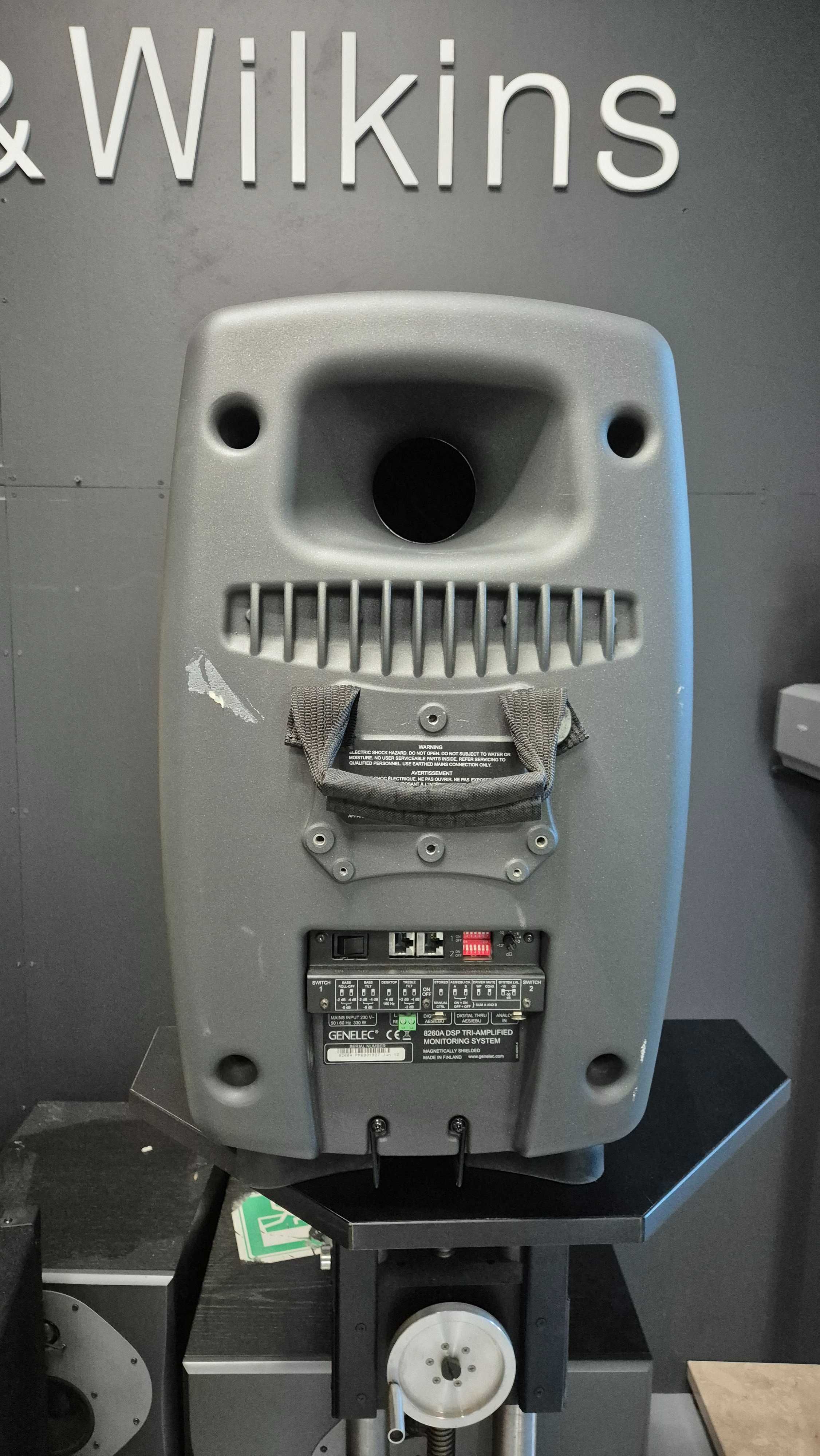 Genelec 8260APM Активна акустична система ОДНА ШТ!!!