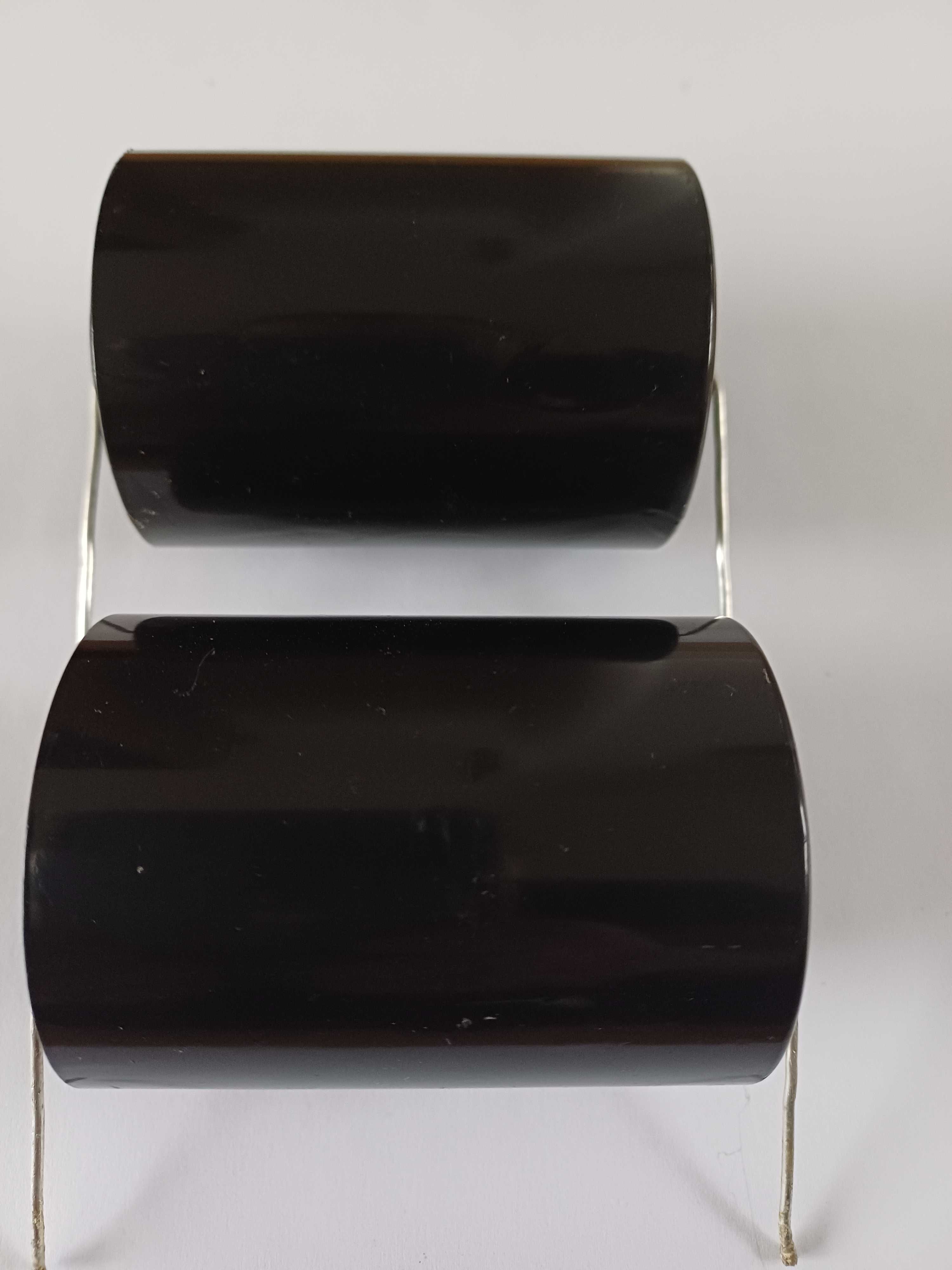 Kondensatory MUNDORF Supreme Silver Gold Oil 8,2 uF