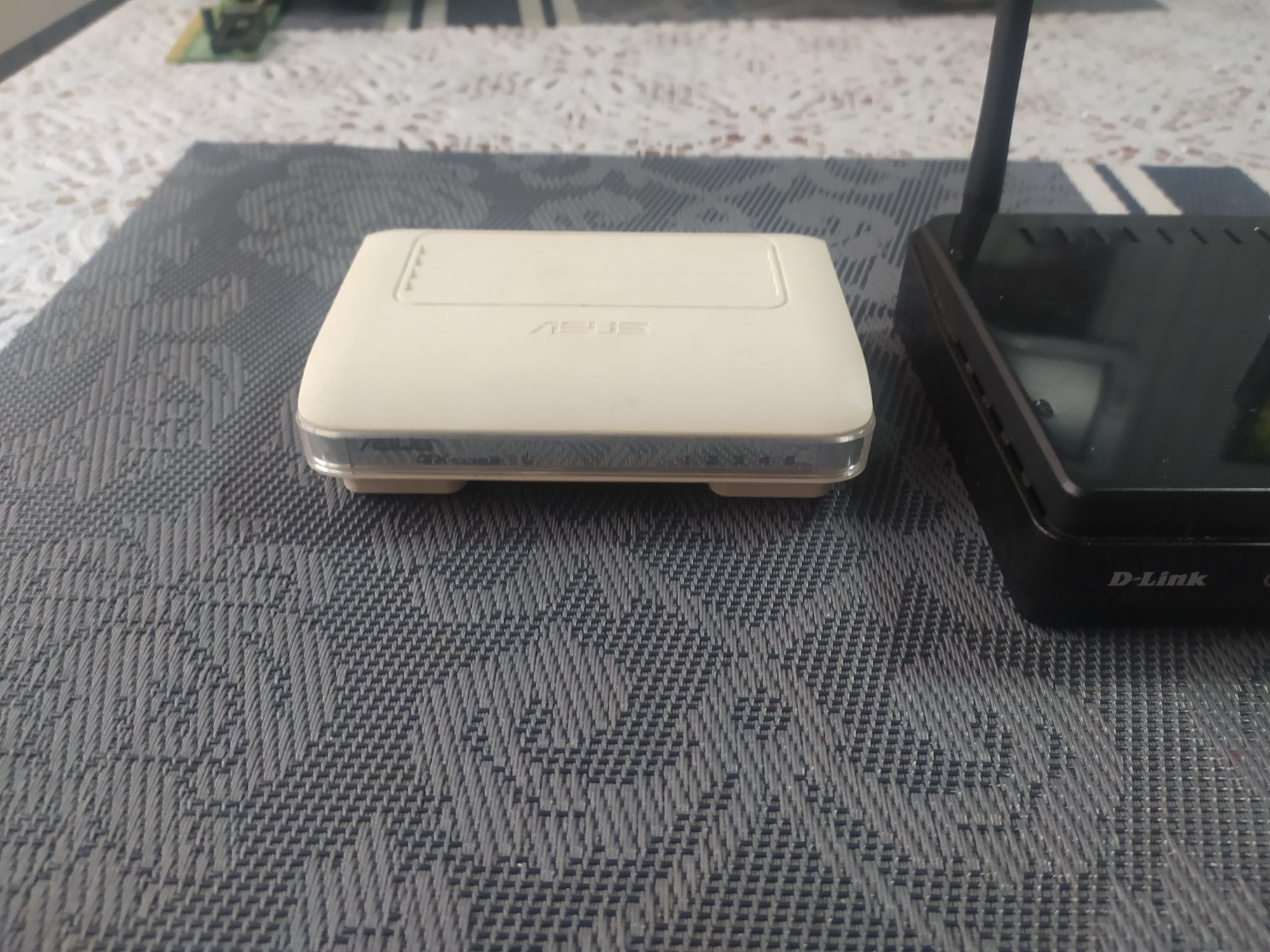 WI-FI роутер DIR-620+комутатор (switch) ASUS GX1005B/G