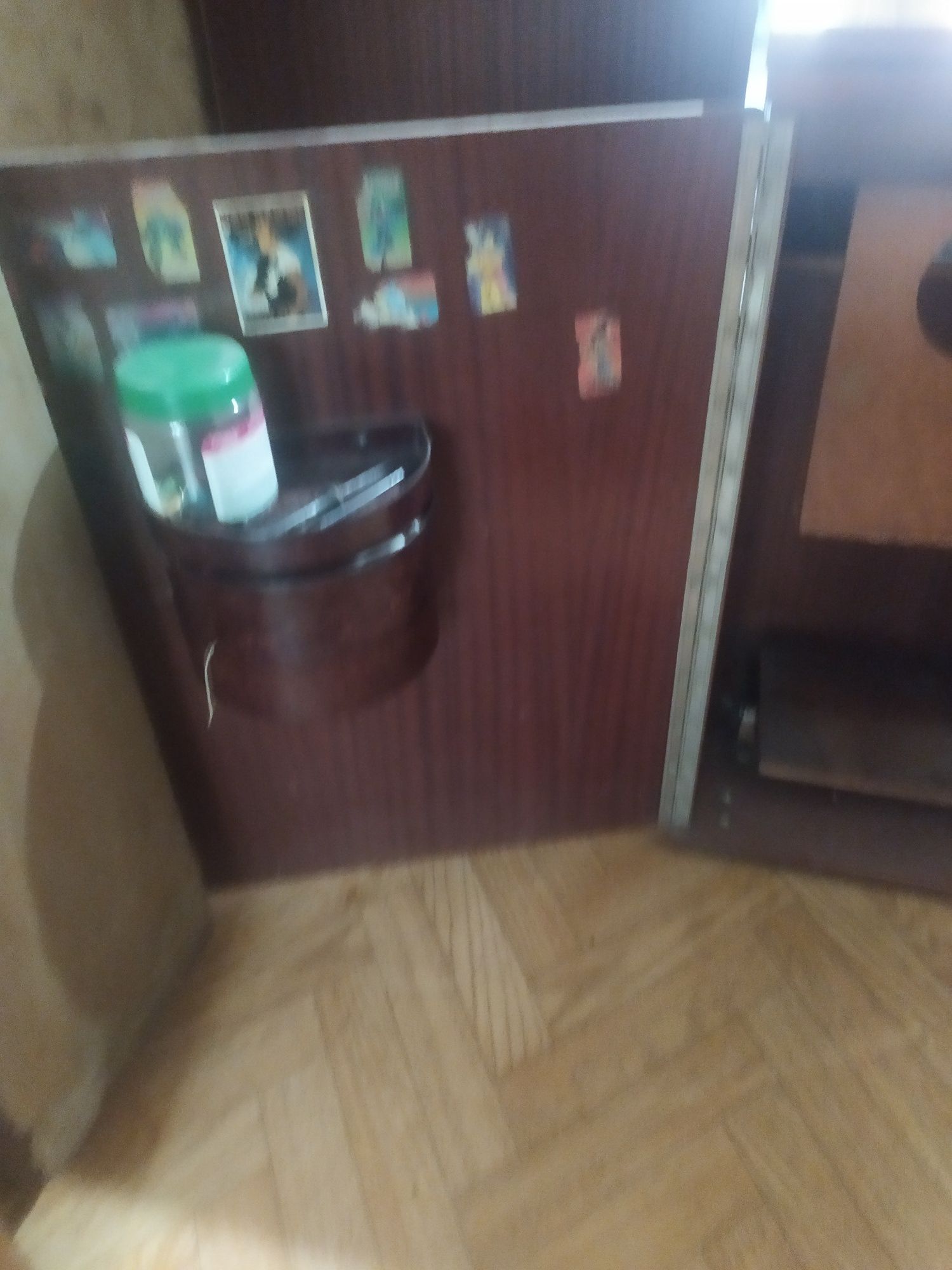 Продам тумба и машинка швейная