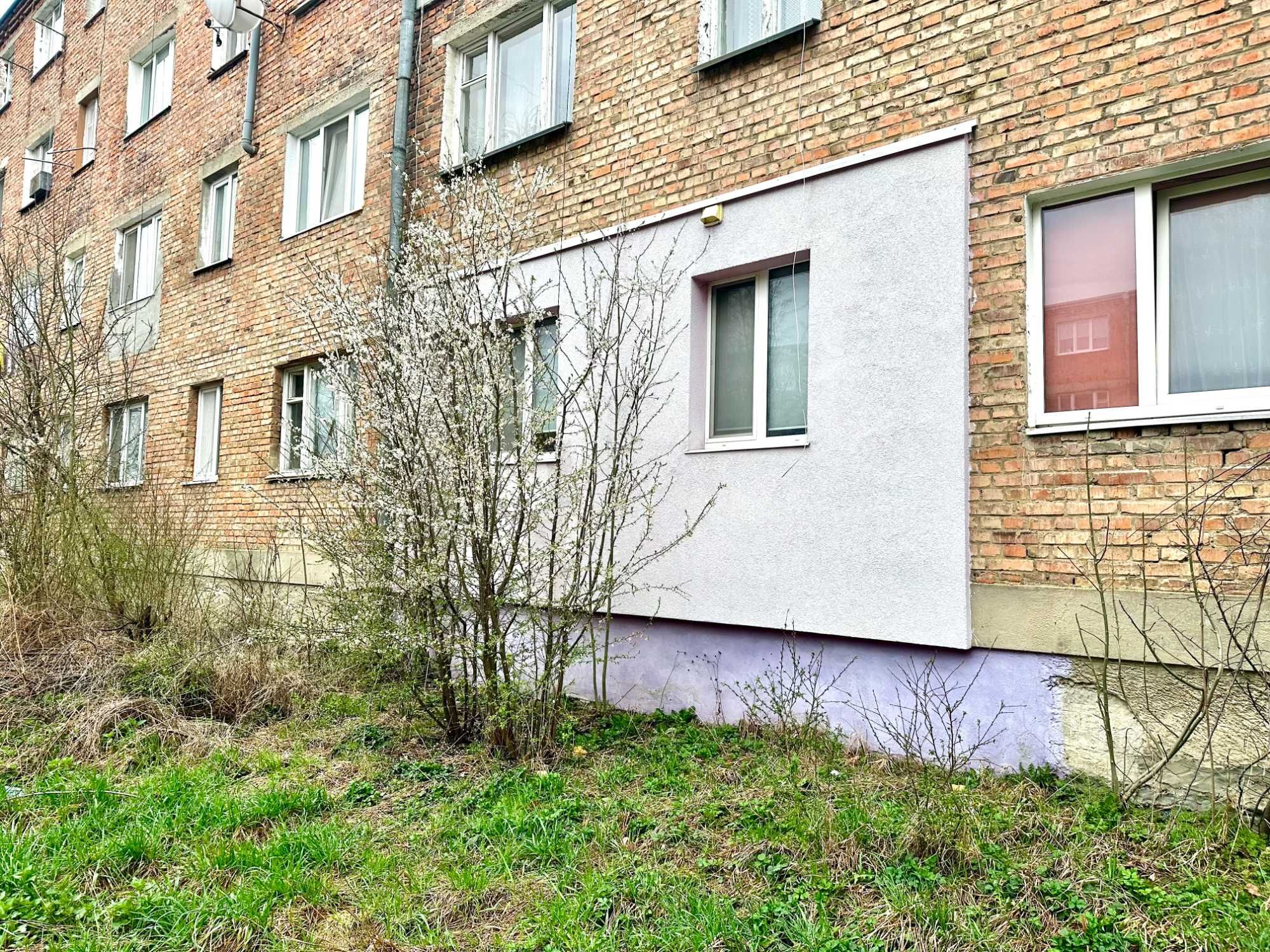 Продаж 2х суміжних кімнат в гуртожитку у м. Стебник!