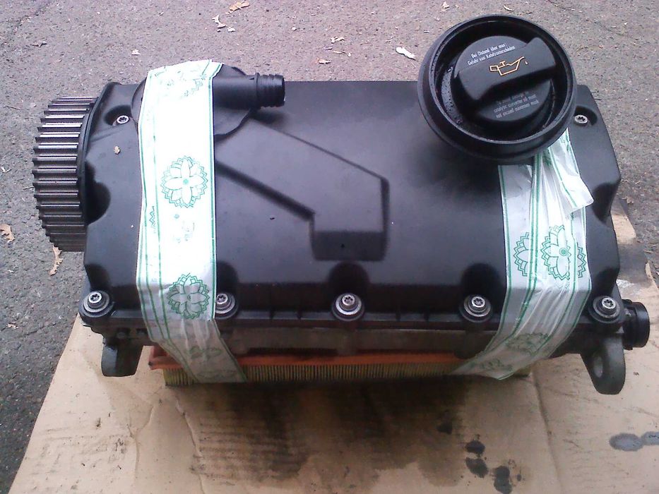 ГБЦ у ЗБОРІ 1,9 TDI-PD BXE VAG / двигун на ЗЧ - VW Skoda Audi Seat