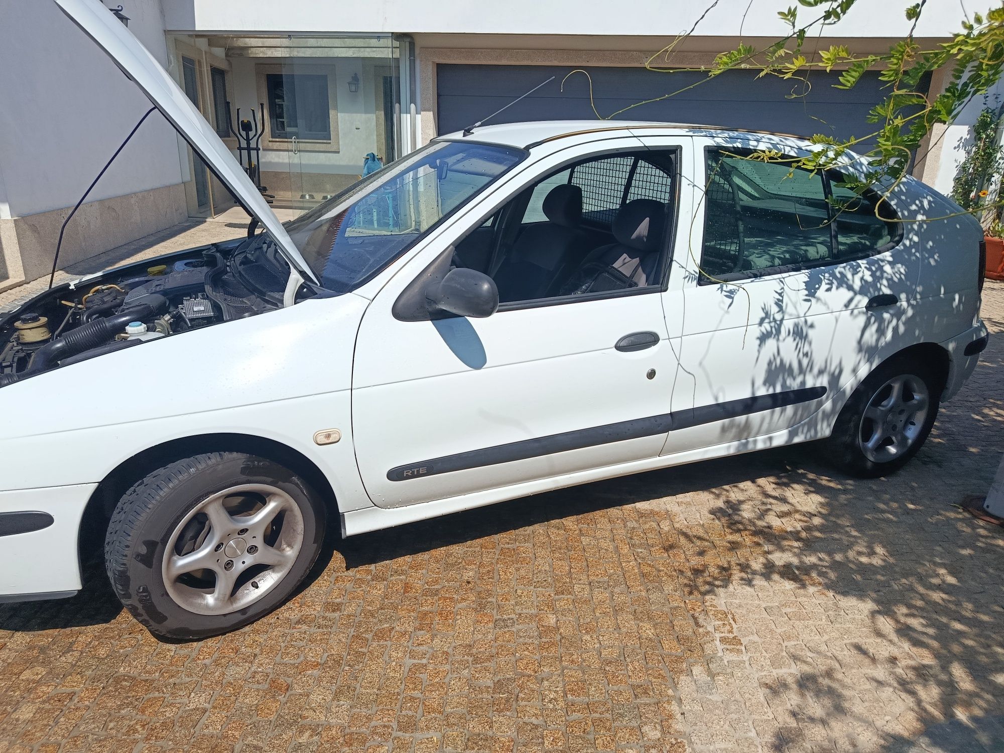 Renault Mégane 1.9D 64cv