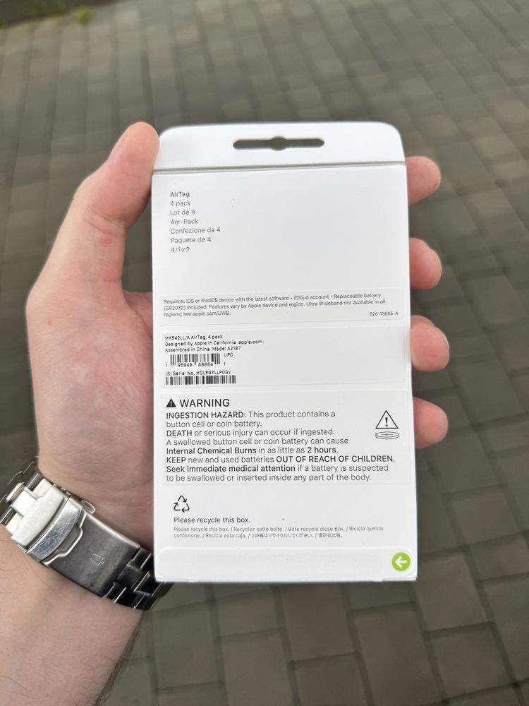 Продам airtag 4 шт