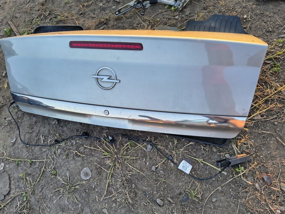 Sprzedam klapę bagażnika opel Vectra c sedan lotka opc