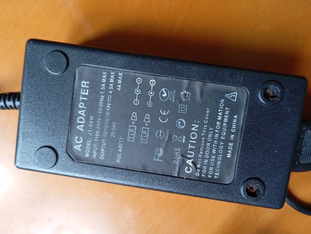 Zasilacz Power adapter model JT-96W działa