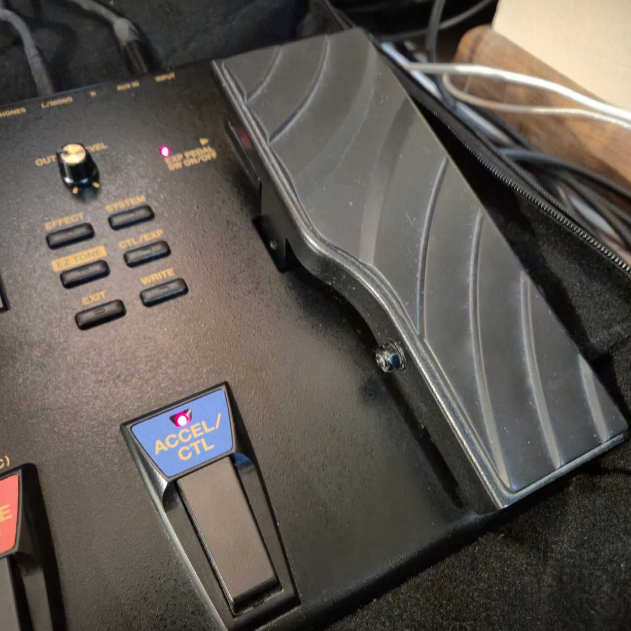 Multiefekt Boss GT-100 V2