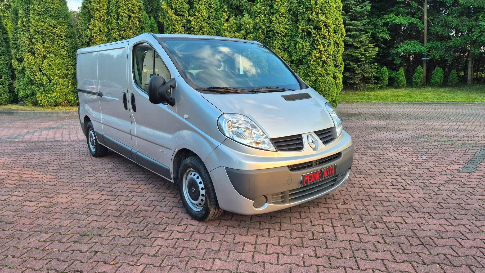 Renault TRAFIC  2,0 115 KM Serwis km L2H1 Zadbany Przebieg Serwis