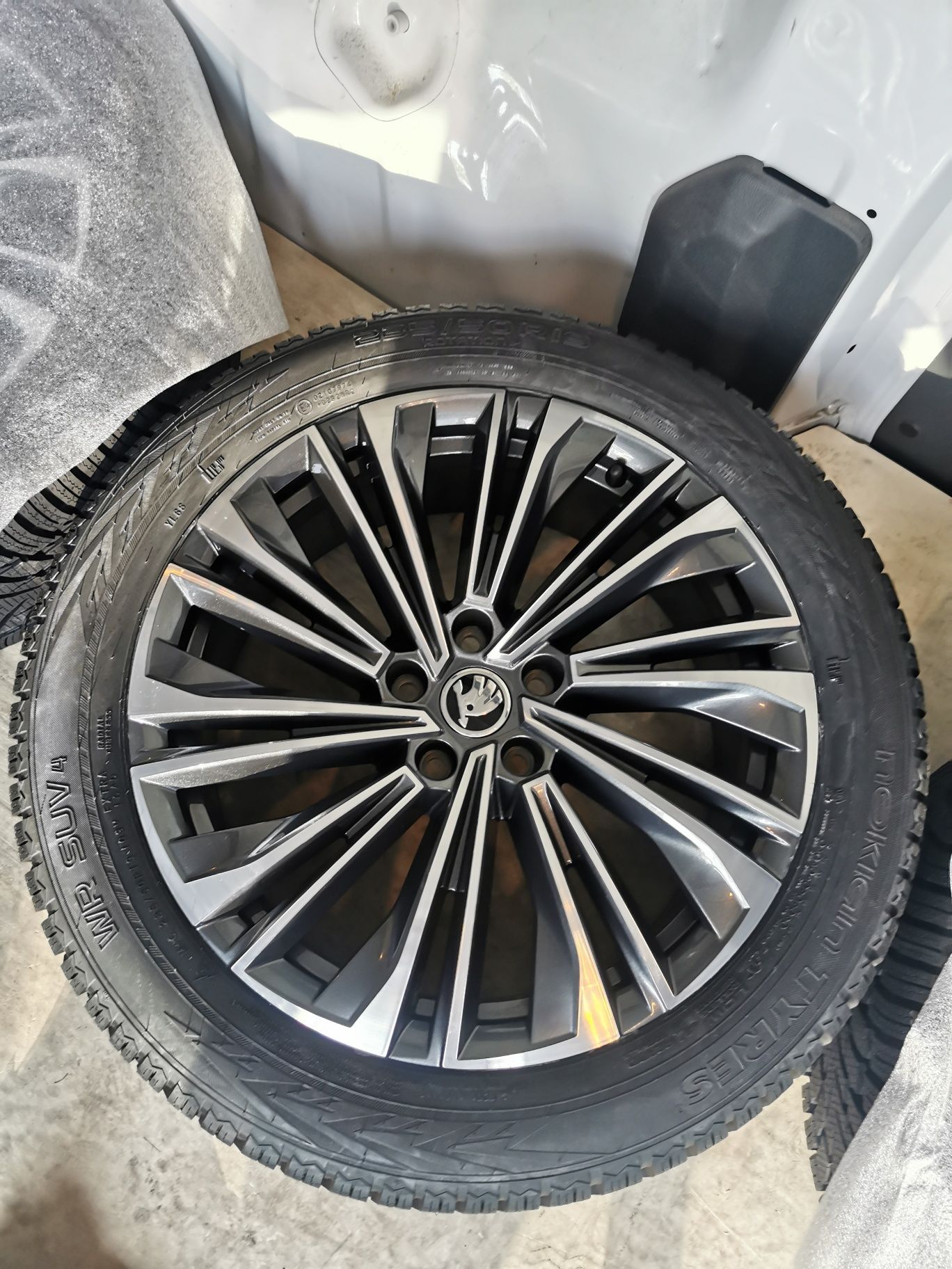 Alufelgi + opony zimowe Skoda Kodiaq 2023