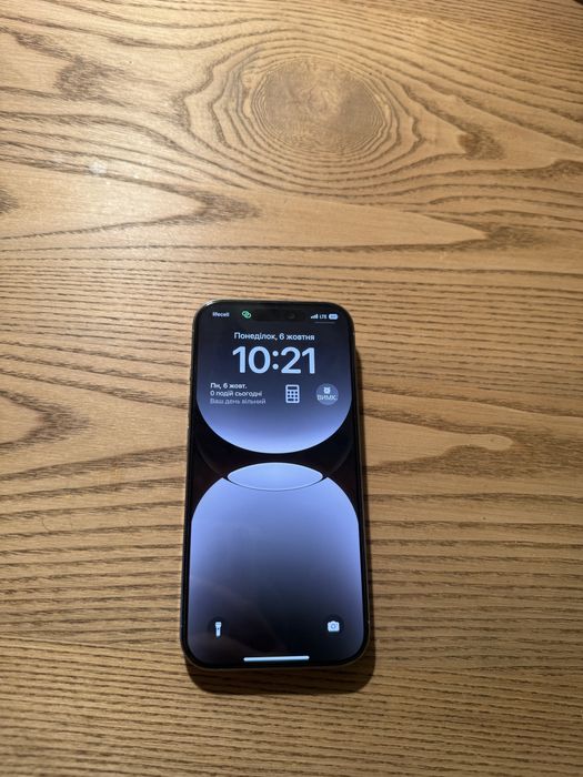 Продам Iphone 16 pro Natural Titanium 256