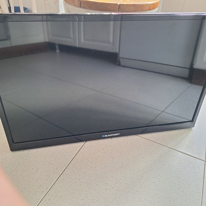 TV Led Blaupunkt 32" com comando original com avarial
