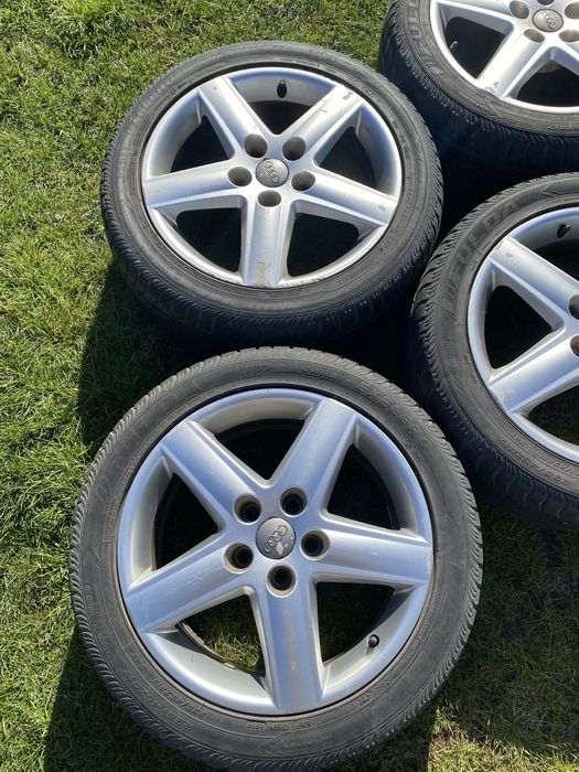 AUDI FELGI ALUMINIOWE 17 " z oponami letnimi 235/45/17