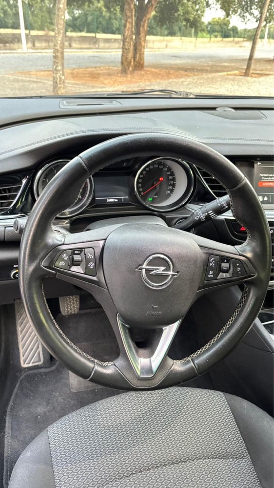 Opel Insignia B 1.6 EcotecD
