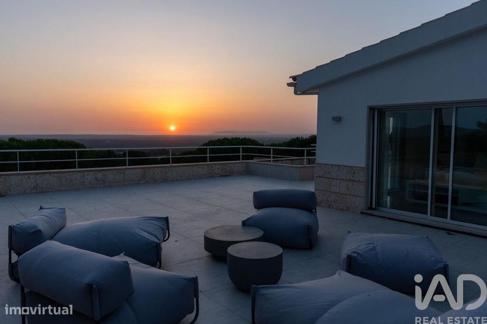 Quinta T6 em Azeitão (São Lourenço e São Simão) de 332,00 m2