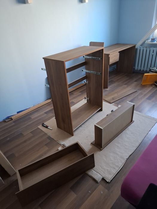 Montaż mebli składanie mebli układanie paneli .