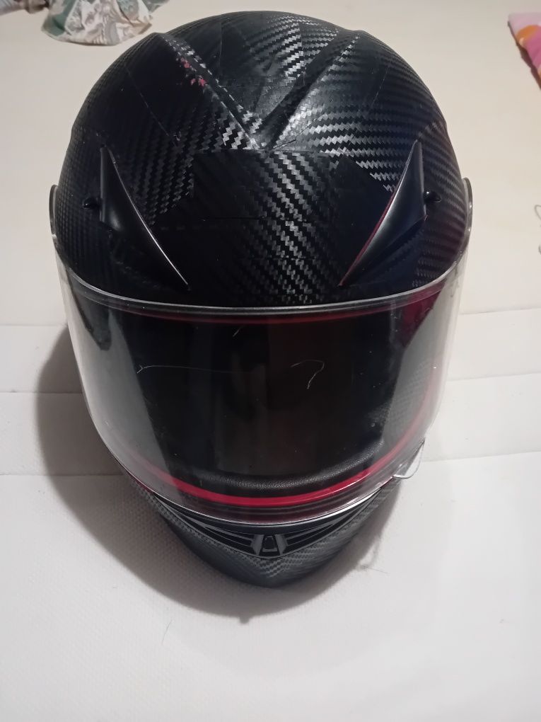 Vendo dois capacetes
