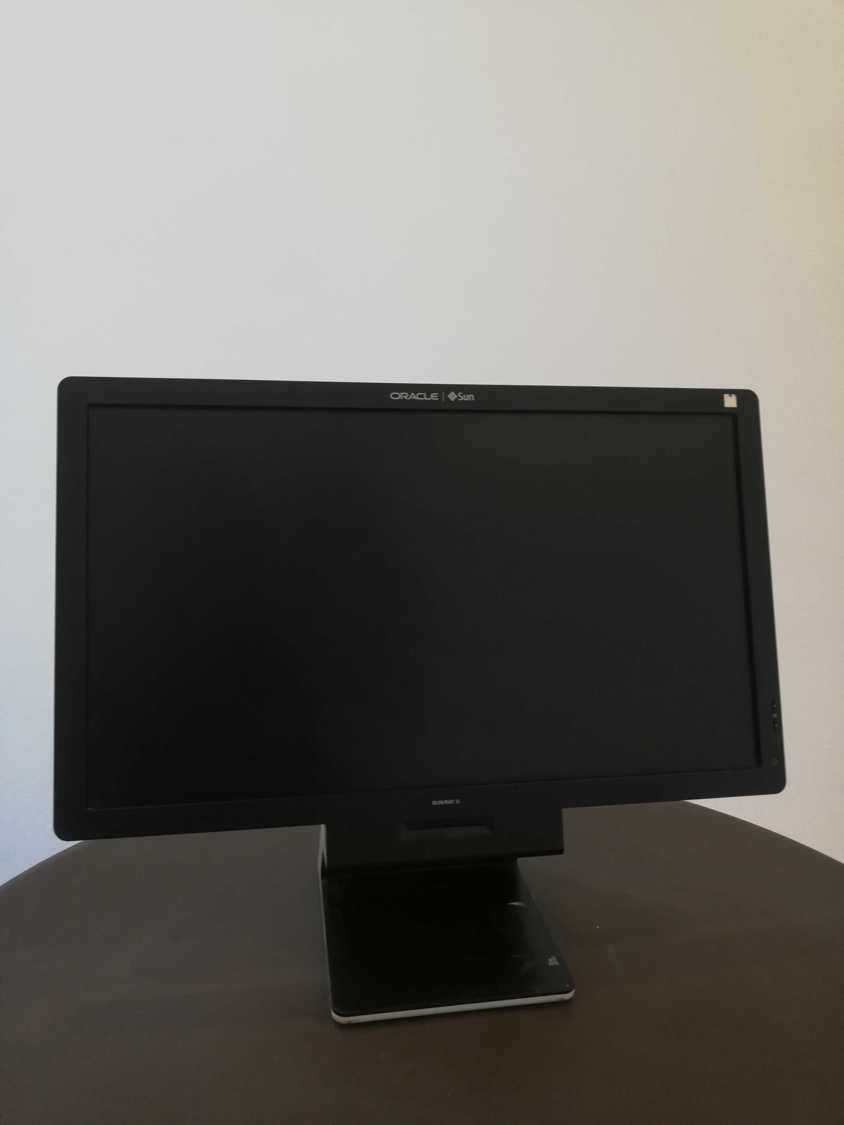 Monitor 17 cali 3 szt