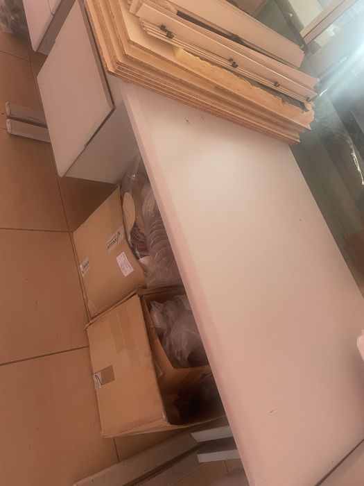 Secretárias vários tamanhos